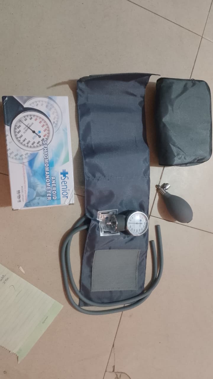 Senior BP Operator – Manual Blood Pressure Monitor with Stethoscope | Accurate & Professional-Grade